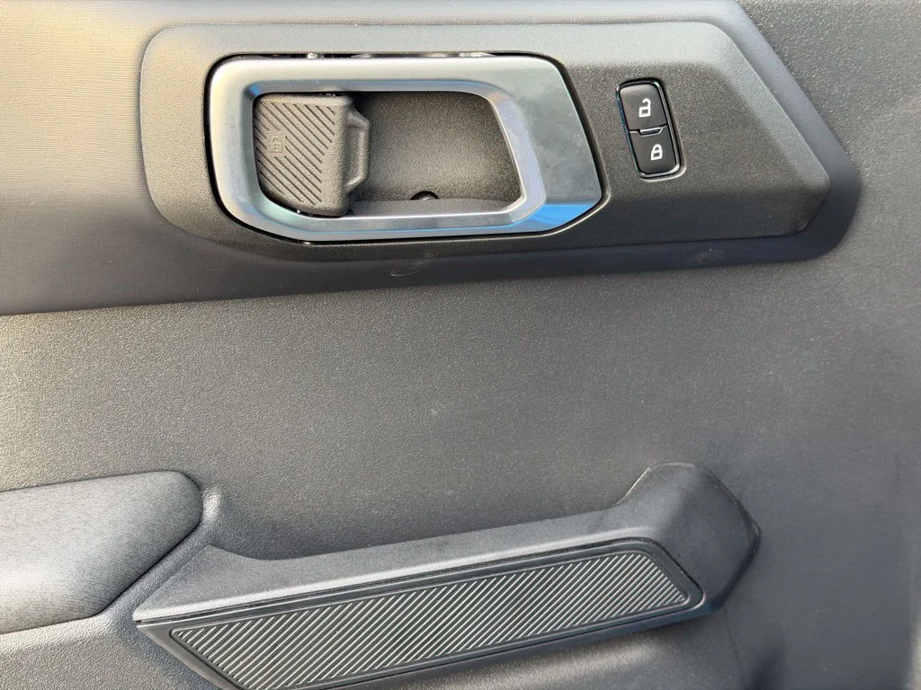 Used 2025 Blue Ford Badlands image 20
