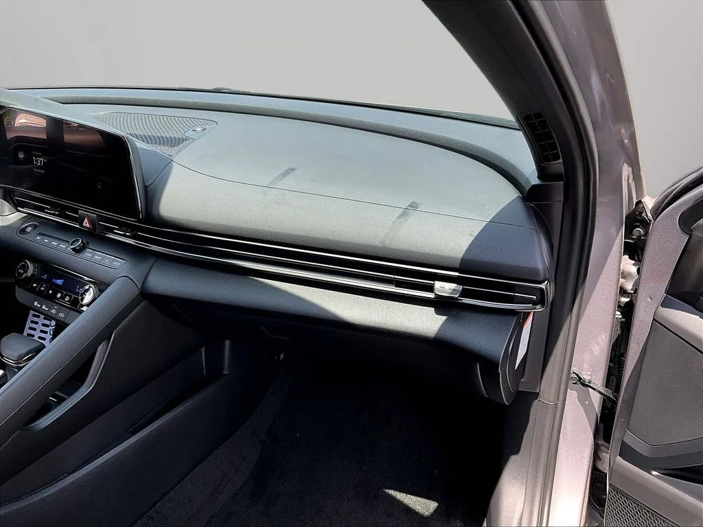New 2026 Silver Hyundai SEL Sport image 29