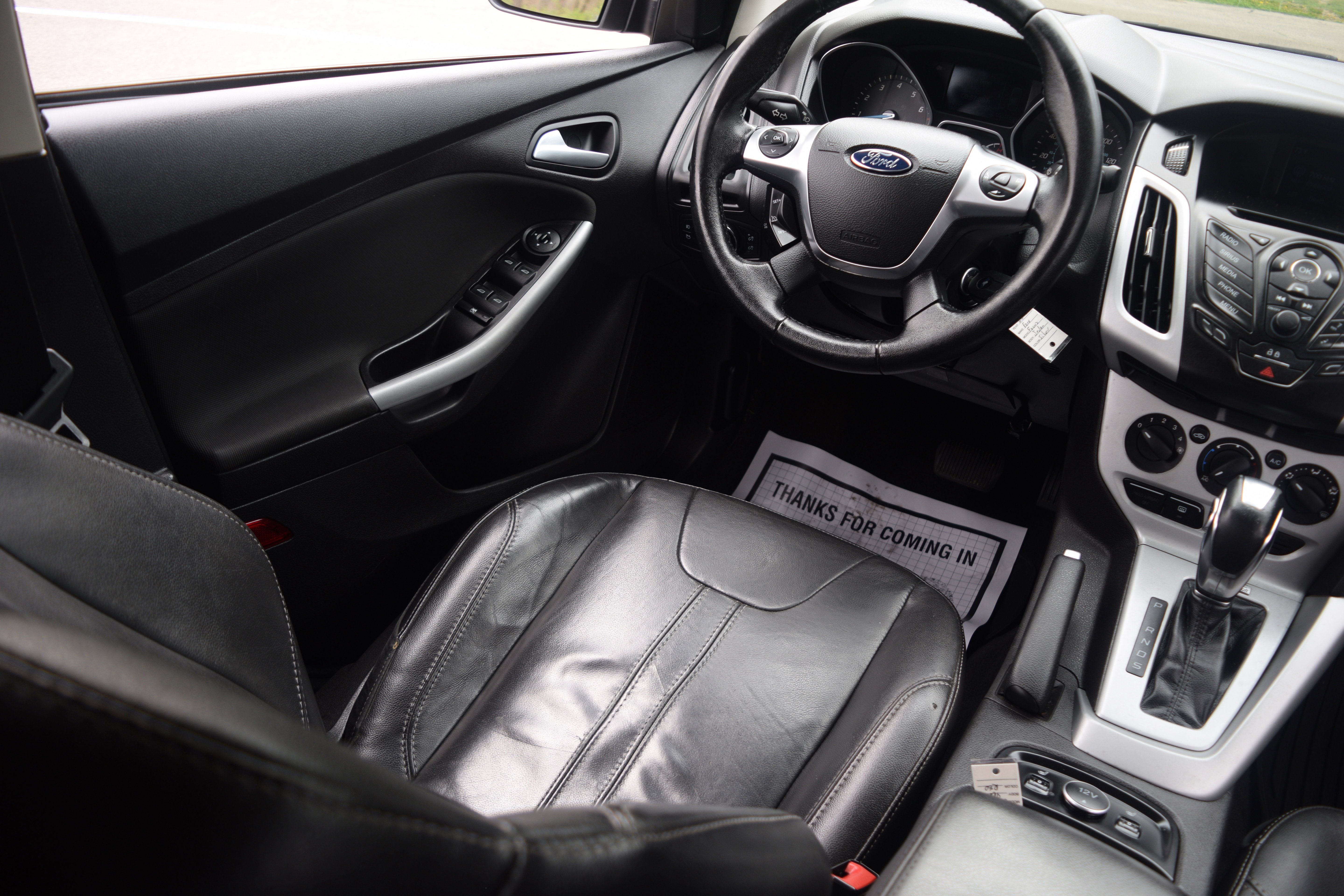 Used 2014 Ford Focus SE with VIN 1FADP3F28EL275618 for sale in Lebanon, OH