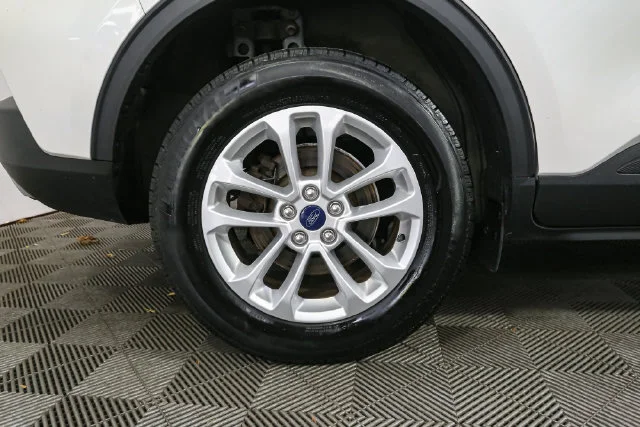 Used 2020 White Ford SE image 15