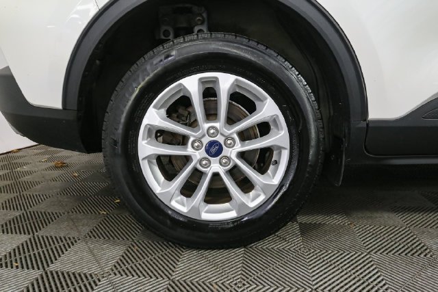 Used 2020 White Ford SE image 15