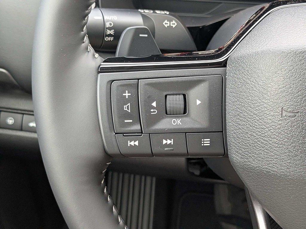 New 2026 Everest White Pearl TriCoat / Super Black Two-tone Nissan Platinum image 28