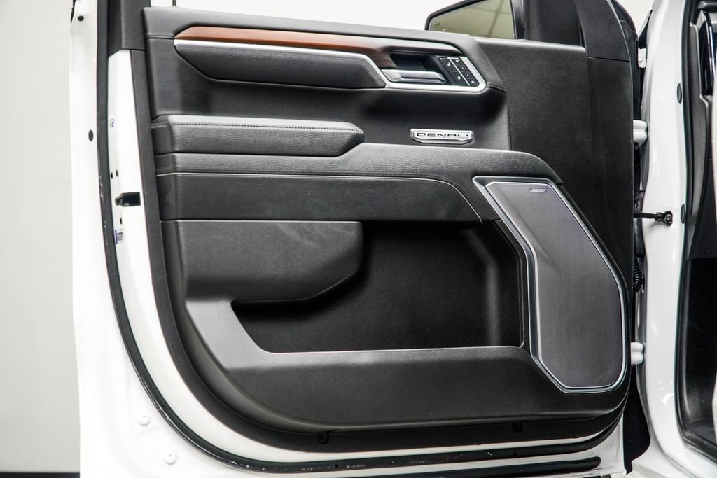 Used 2025 White GMC Denali image 35