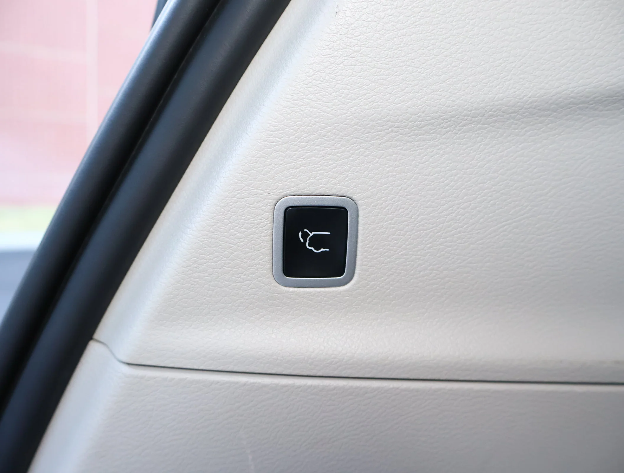 Used 2024 Silver Mist Cle Chrysler Touring L image 27