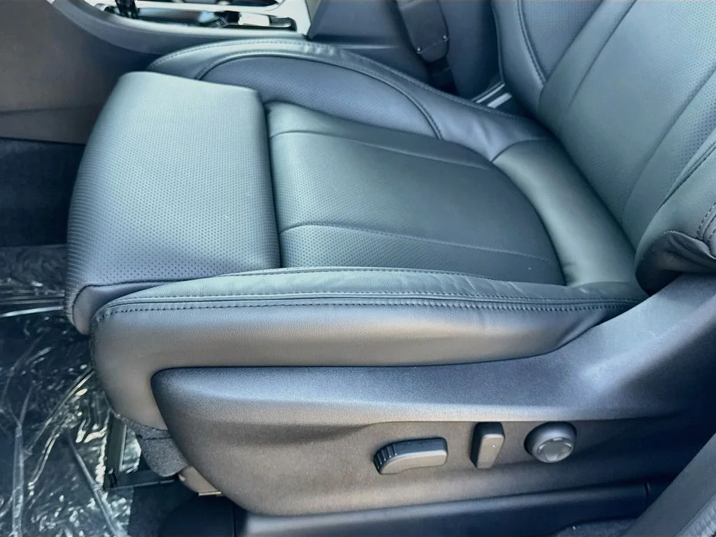 New 2026 White Subaru Onyx Edition Touring image 24