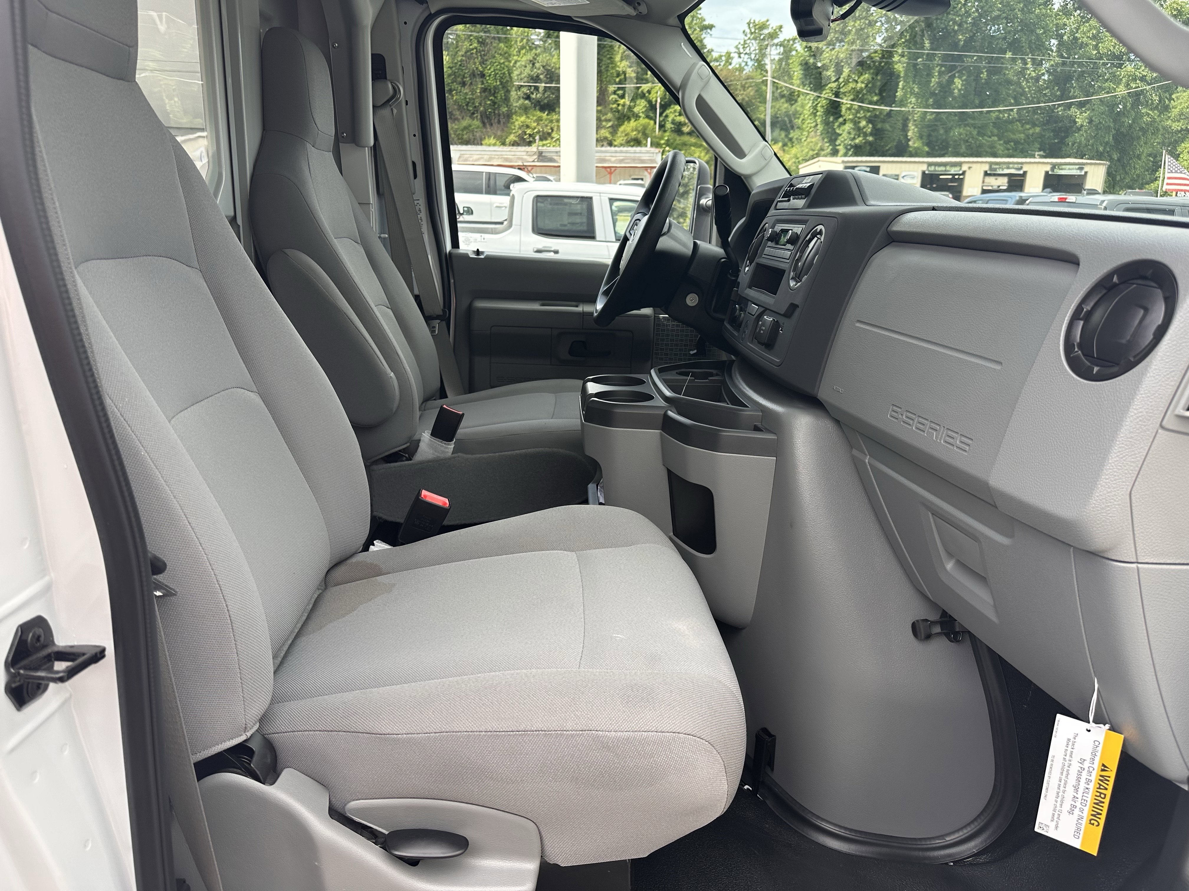 Certified Used 2026 Oxford White Clearcoat Ford 11Ft KUV Body image 10