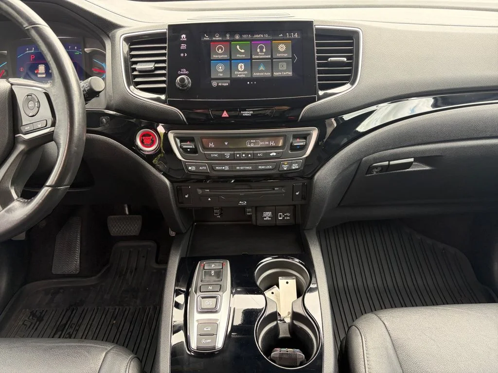 Used 2019  Honda Touring image 12