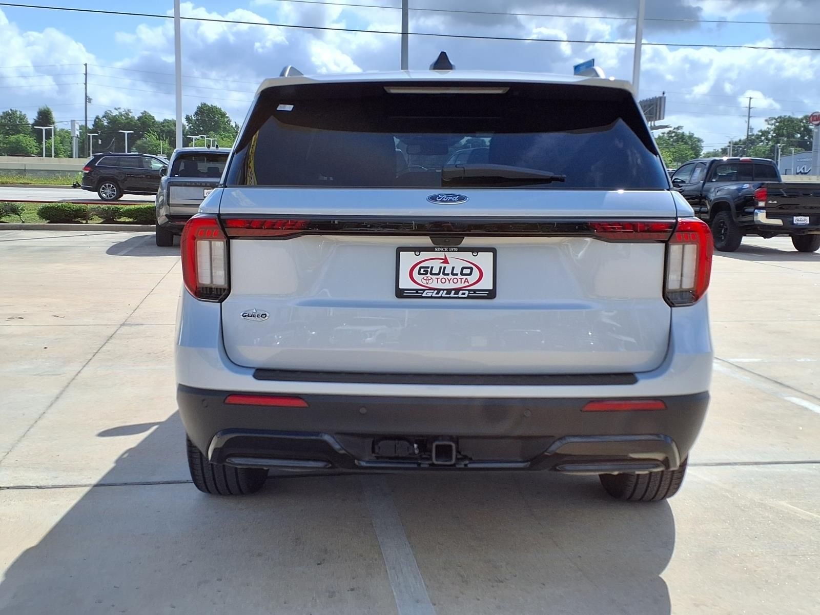 2026 Ford Explorer ST-LINE - Photo 7