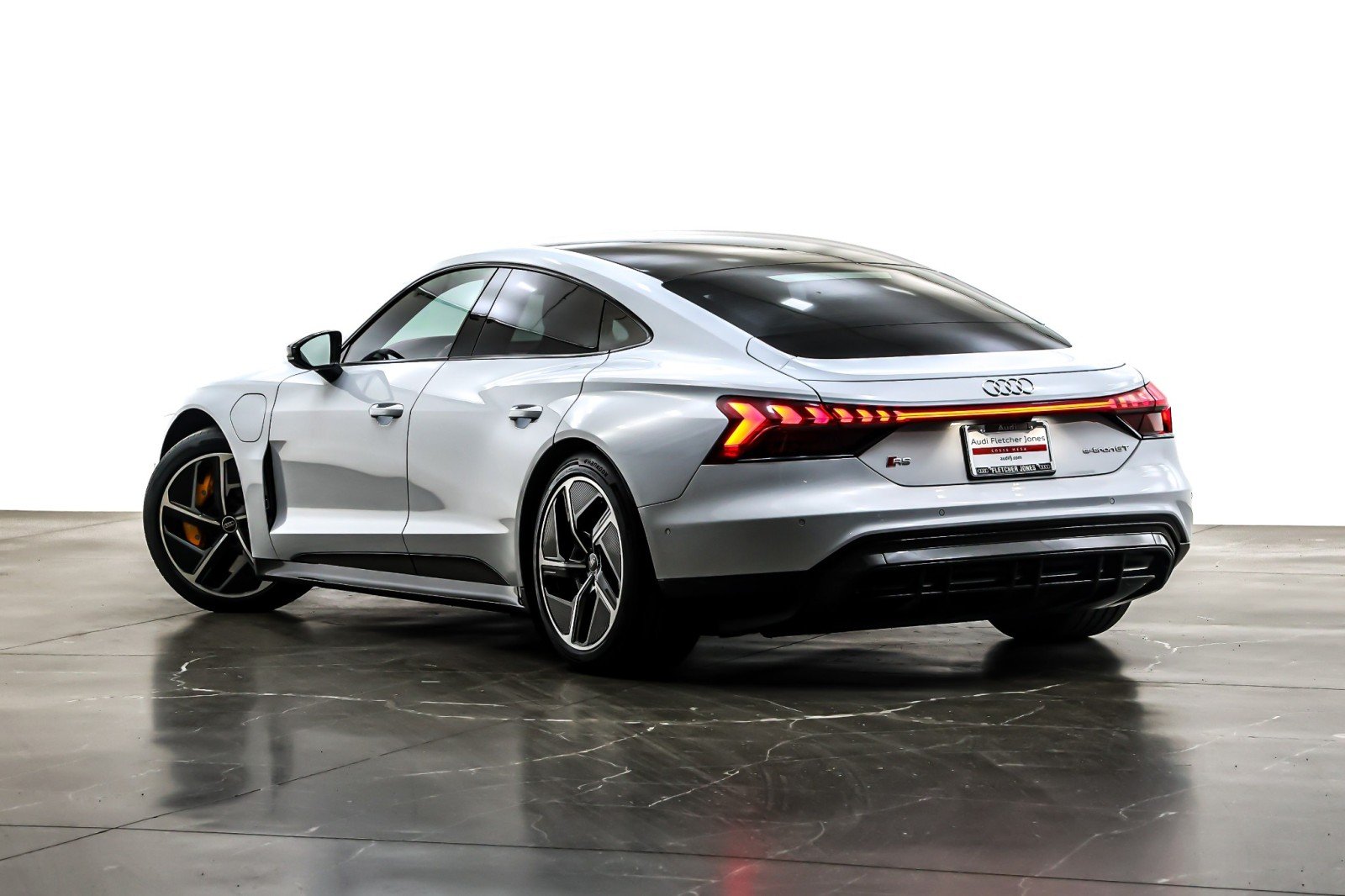 2024 Audi e-tron GT Prestige - Photo 13