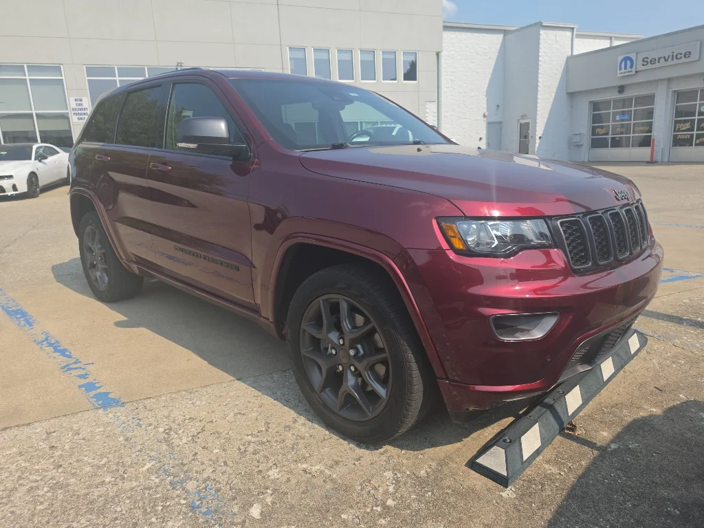 Used 2021 Velvet Red Pearlcoat Jeep 80th Anniversary image 6