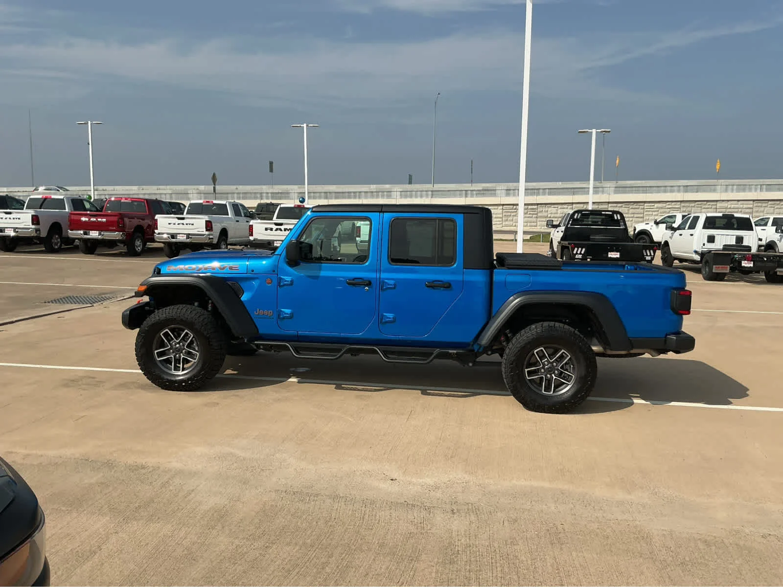 Used 2025 Hydro Blue Pearlcoat Jeep Mojave image 11