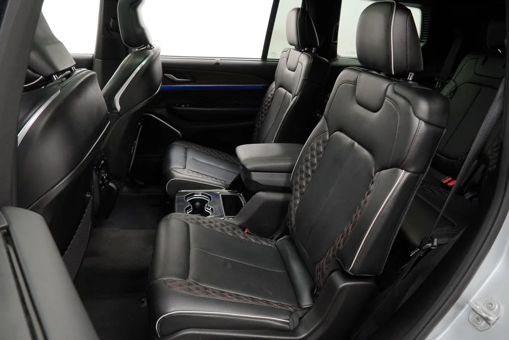 Used 2021 Silver Jeep Summit image 14