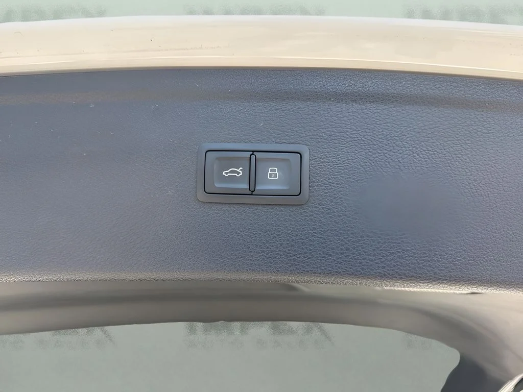 Used 2021 White Audi 45 Premium image 31