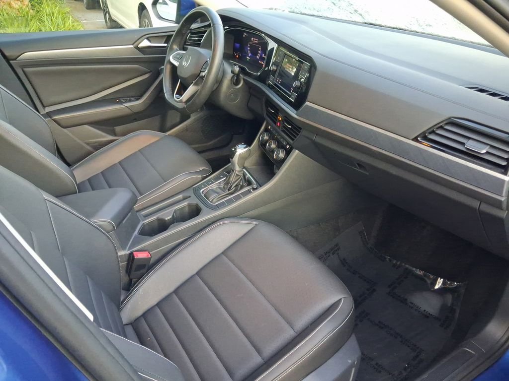 Used 2024 Blue Volkswagen 1.5T SE image 19