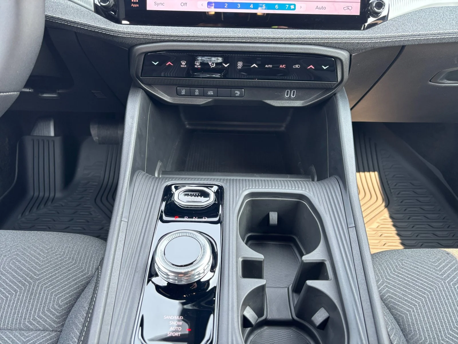 New 2026 STING-GREY Jeep Laredo image 15