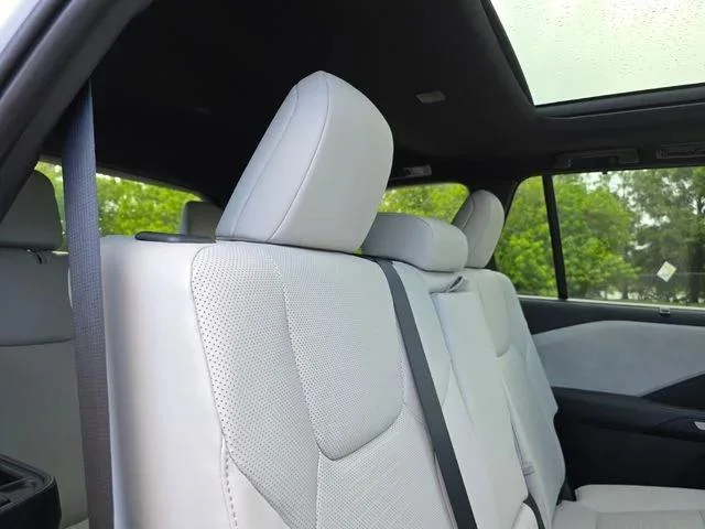 New 2026 Wind Chill Pearl Lexus PREMIUM AWD image 21