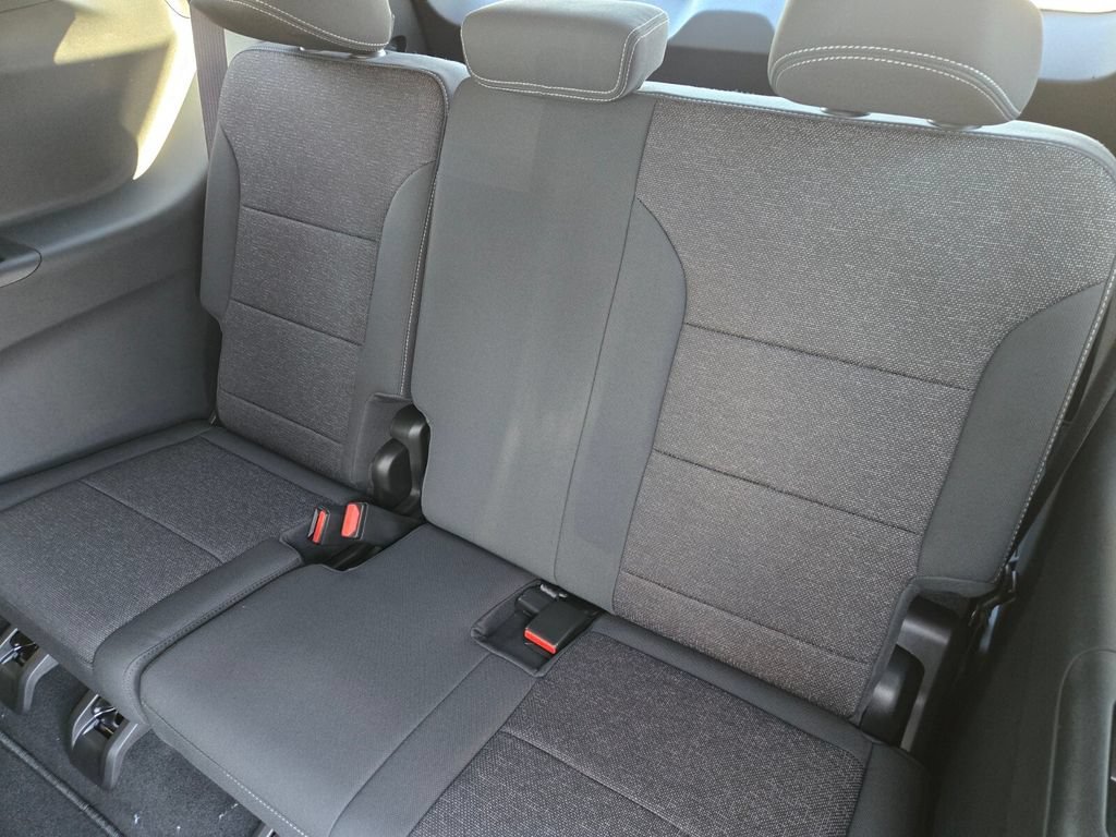 2027 Chevrolet Traverse LT - Photo 8