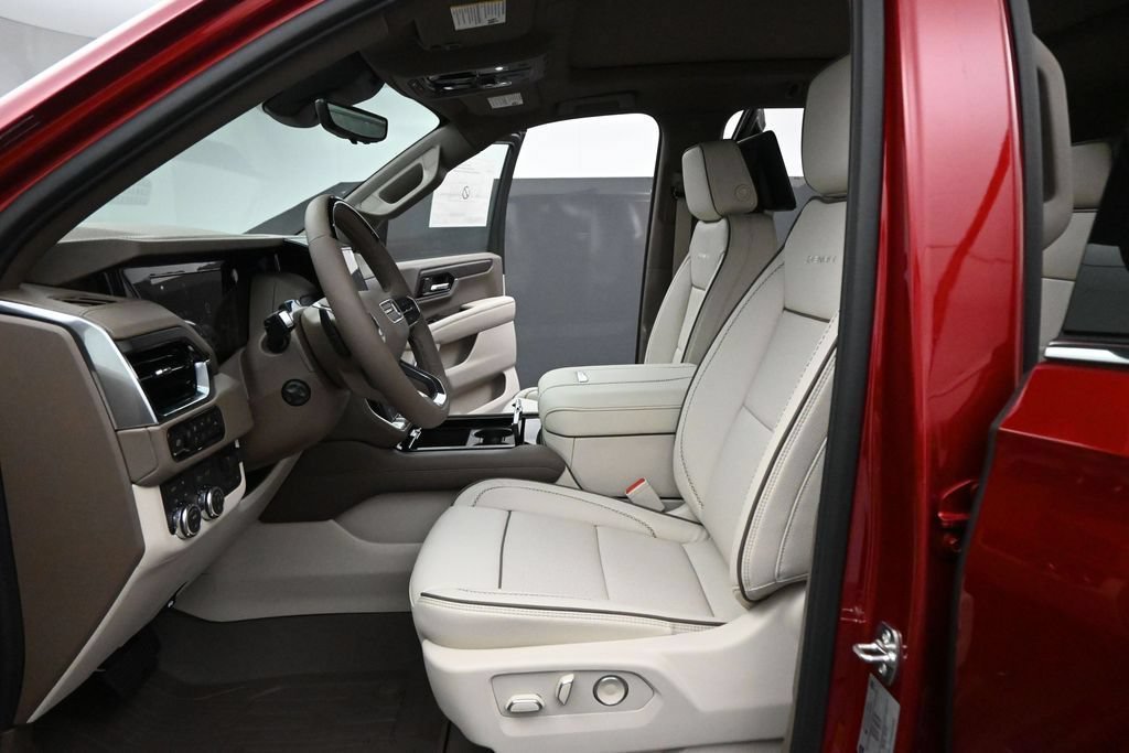2026 GMC Yukon XL Denali - Photo 9