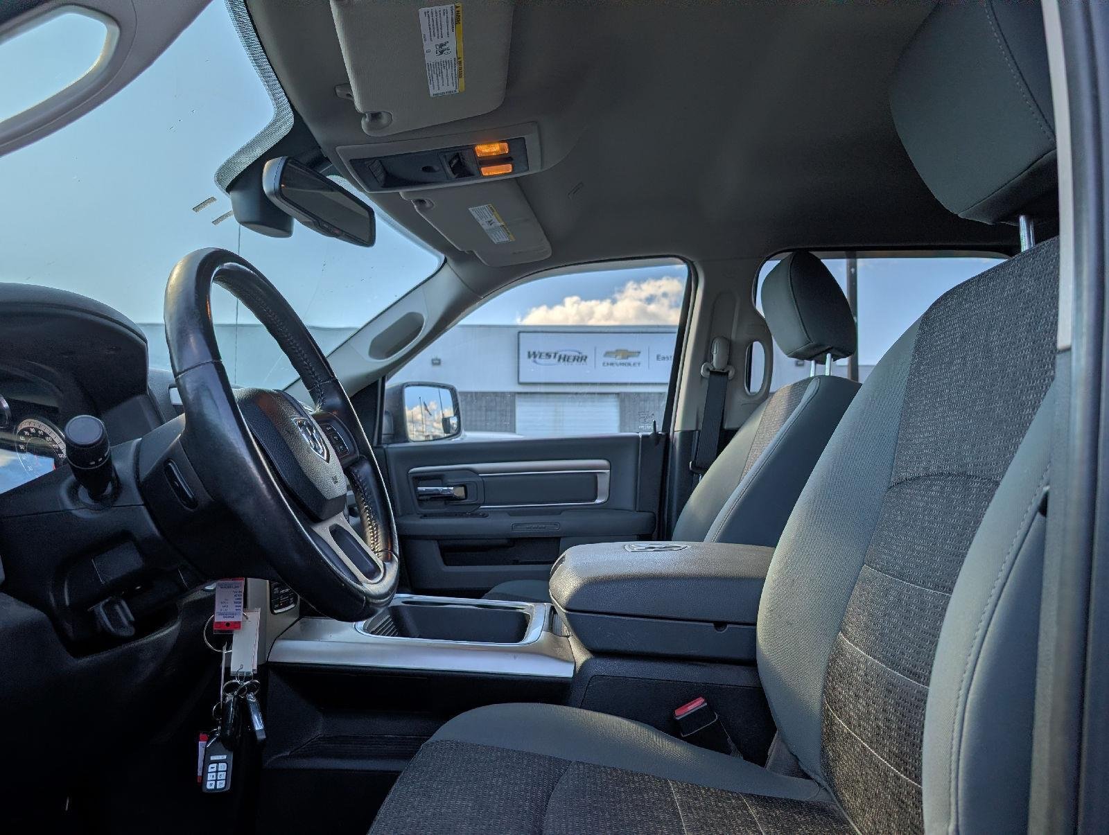 Used 2018 Blue Streak Pearlcoat Ram Big Horn image 11