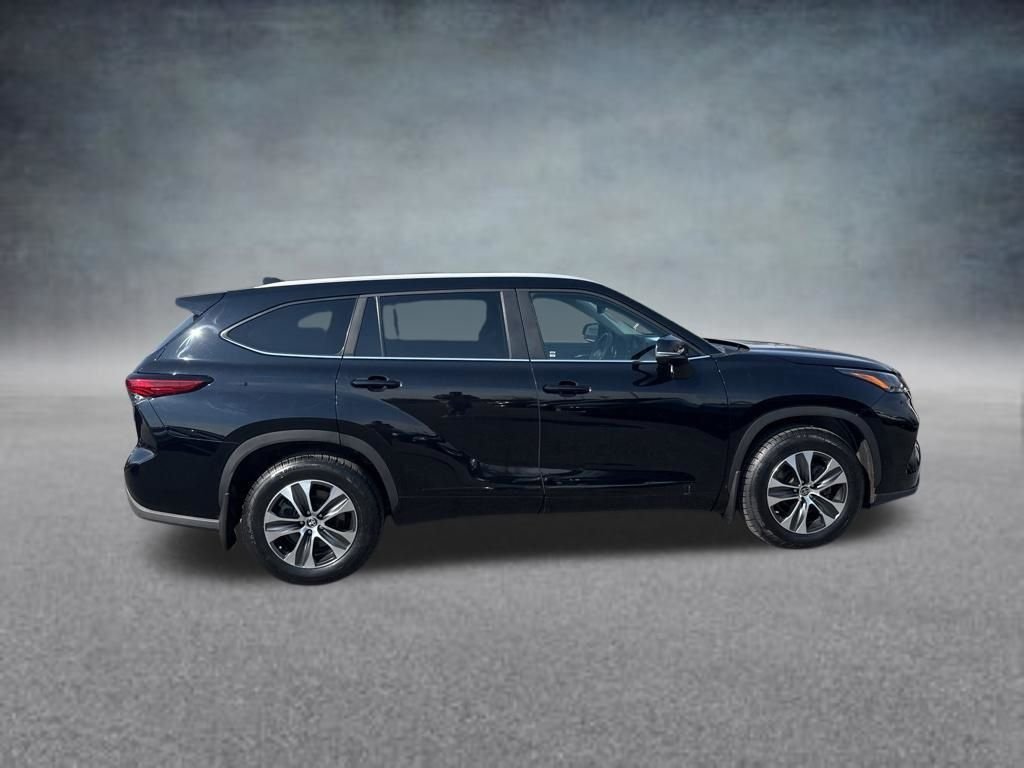Used 2023 Midnight Black Metallic Toyota XLE image 7