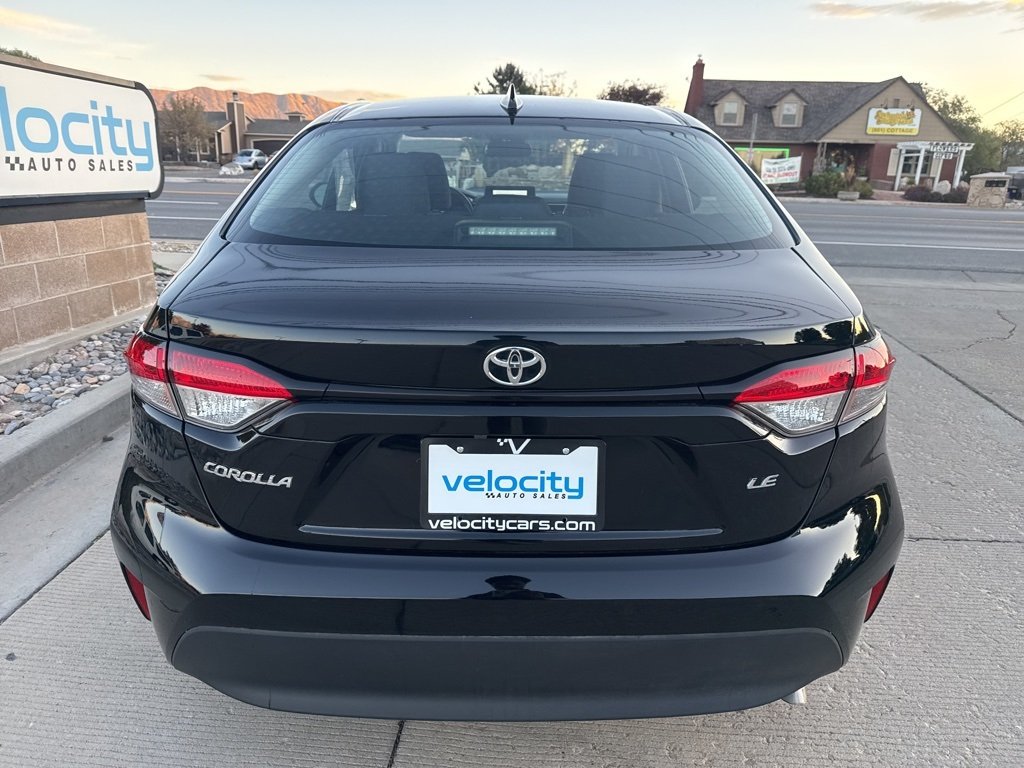 2025 Toyota Corolla LE photo 4