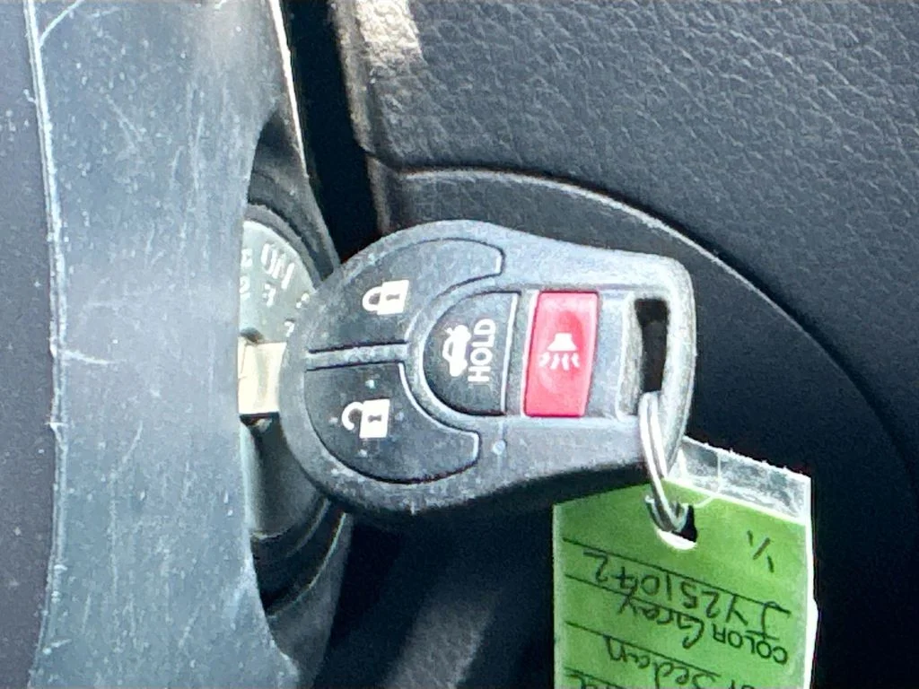 Used 2018 Gray Nissan S image 18