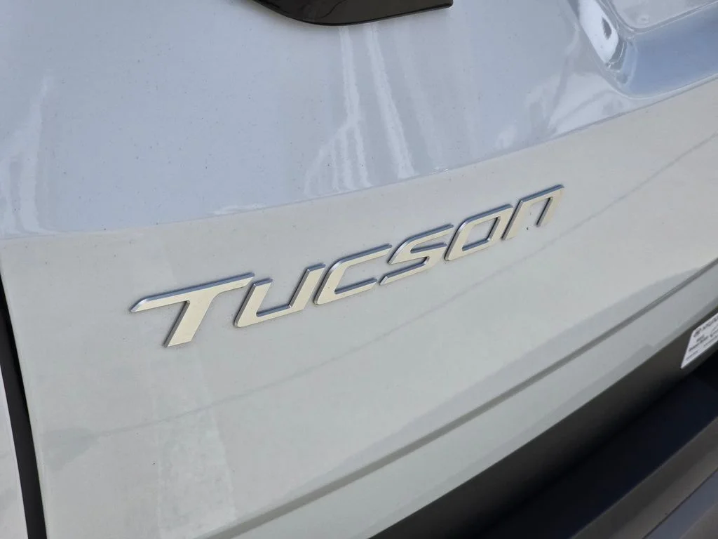 Used 2026 White Hyundai SEL image 6