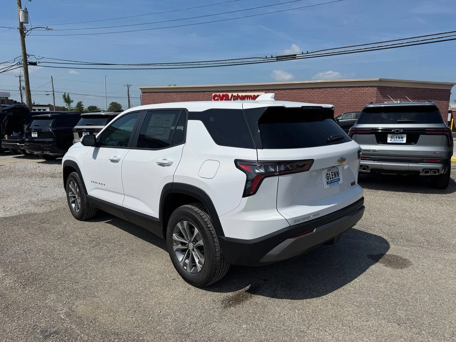 2027 Chevrolet Equinox LT - Photo 4