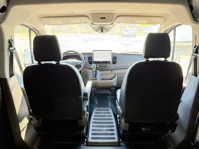 New 2026 Oxford White Ford Cargo Van image 27