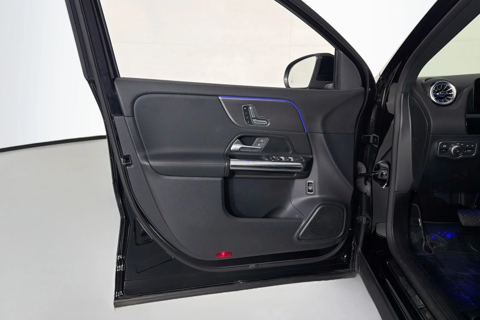 Used 2023 Night Black Mercedes-Benz 250 image 20