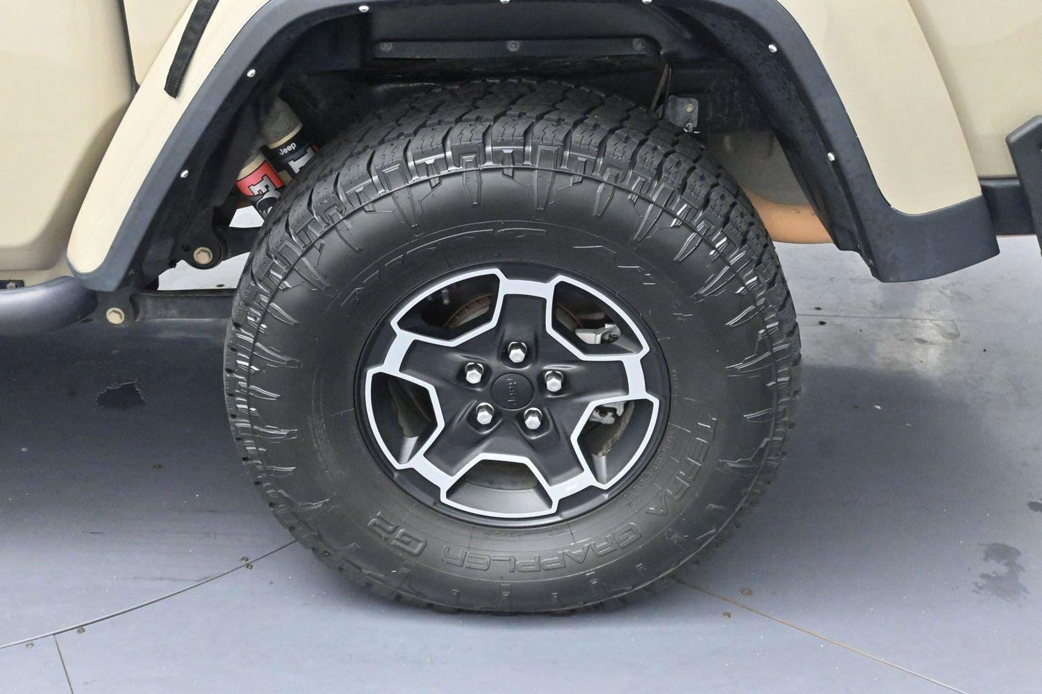 Used 2022 Limited Edition Gobi Clearcoat Jeep Mojave image 30