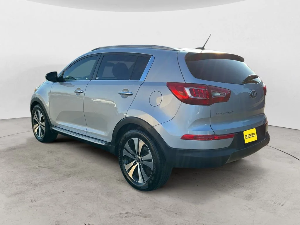 Used 2013 Silver Kia EX image 7