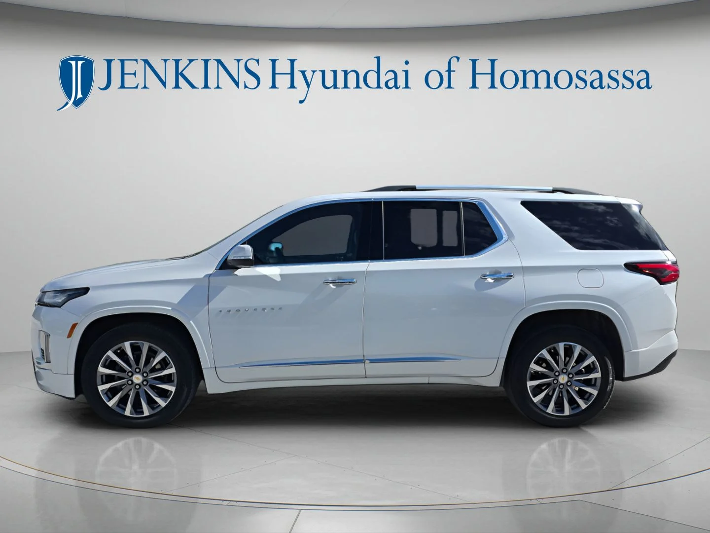 Used 2022 Beige Chevrolet Premier image 4