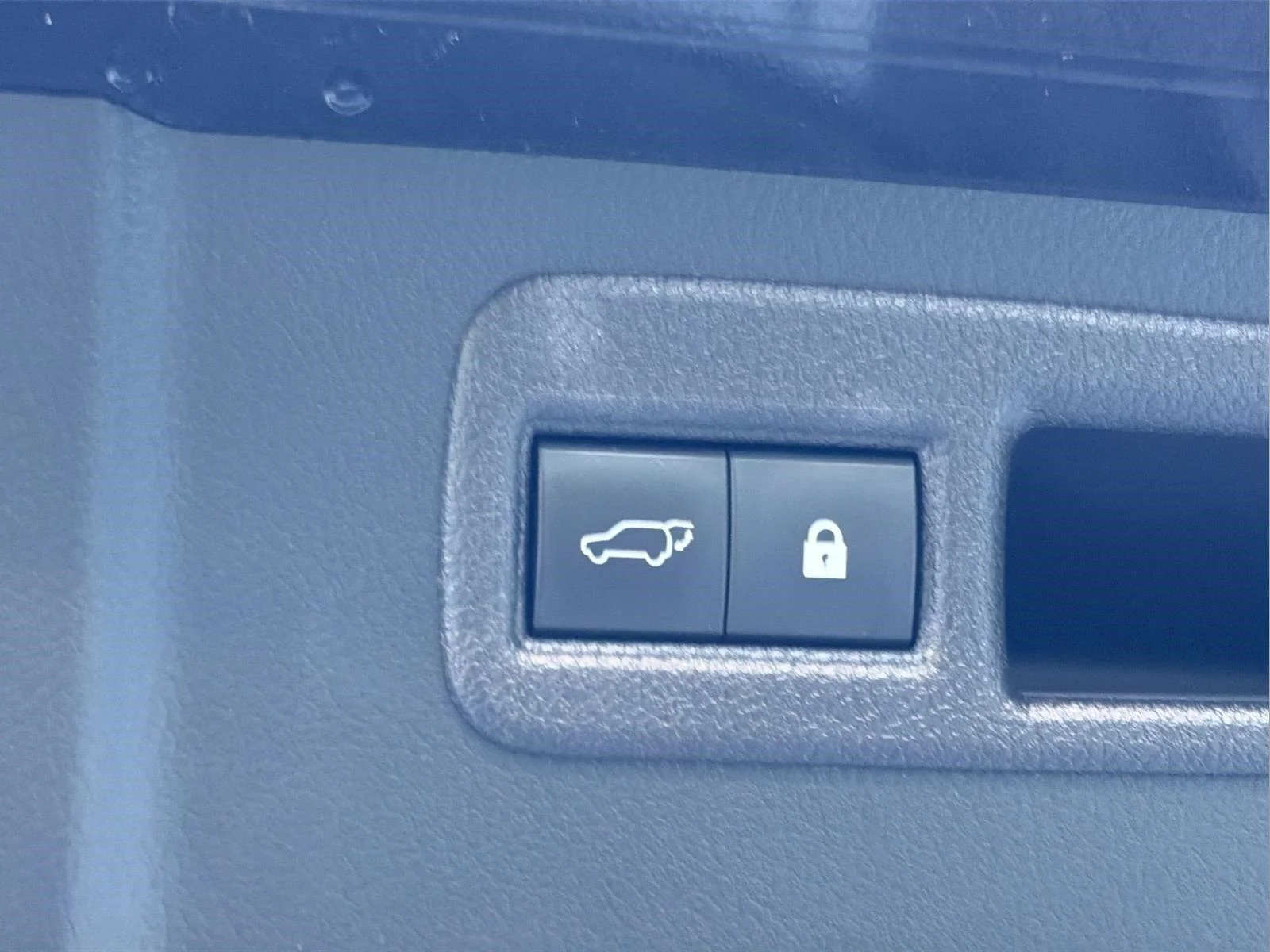 Used 2021  LEXUS  image 6