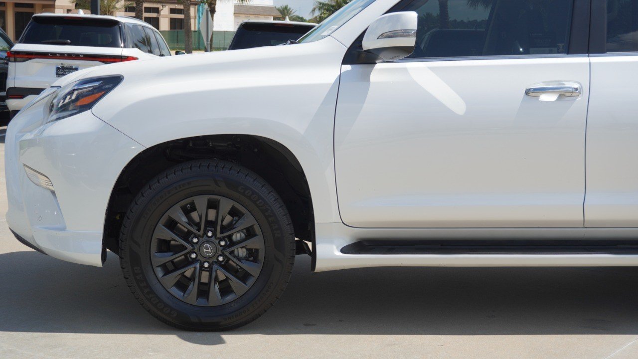 Certified Used 2023 EMINENT WHITE PEARL Lexus GX 460 Premium image 10