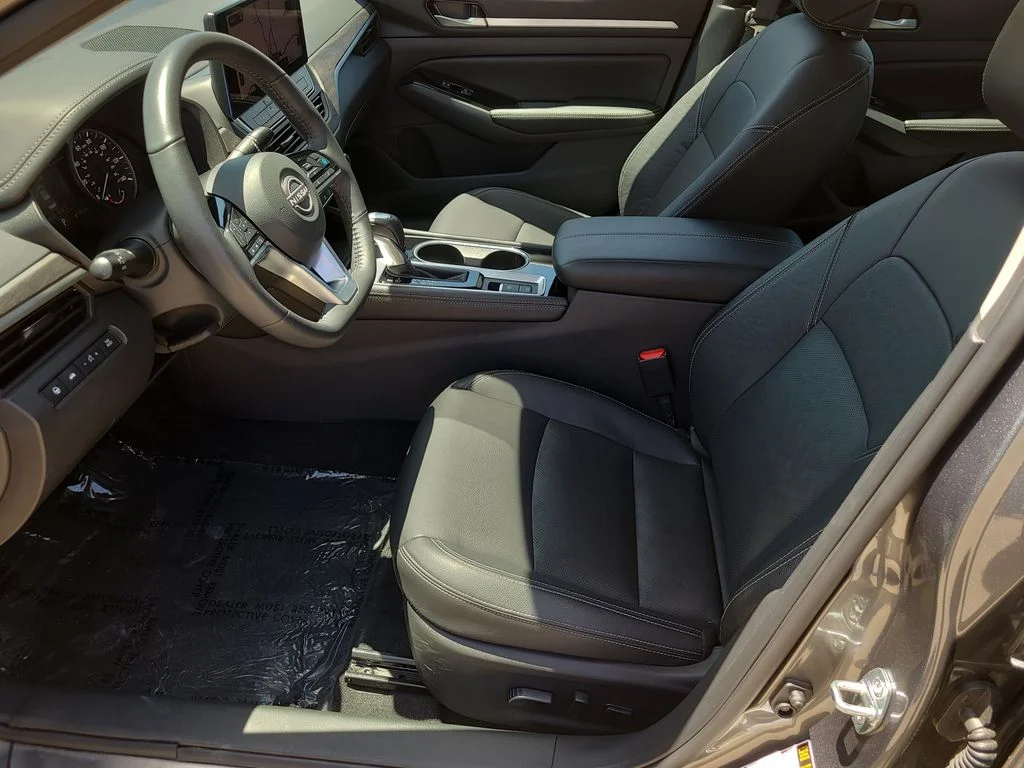 Used 2025 Gray Nissan 2.5 SL image 21