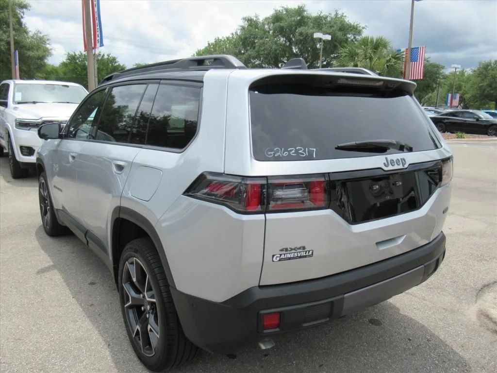 New 2026 Silver Zynith Clear-Coat Exterior Paint Jeep Overland image 5