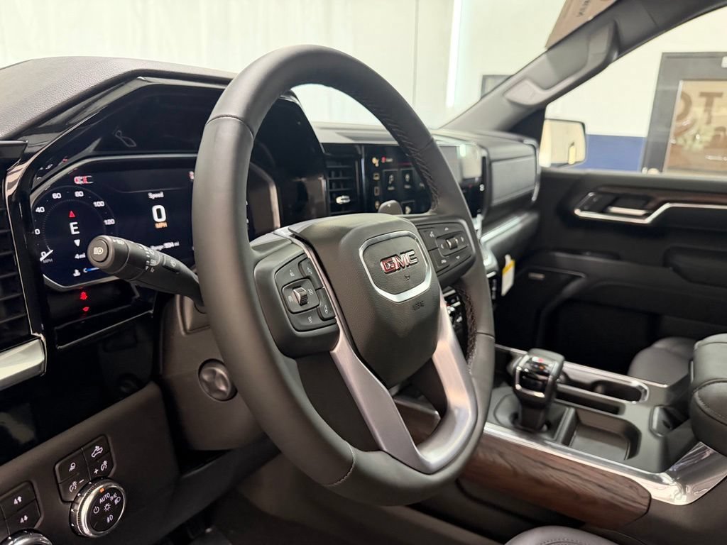 2026 GMC Sierra 1500 SLT - Photo 15