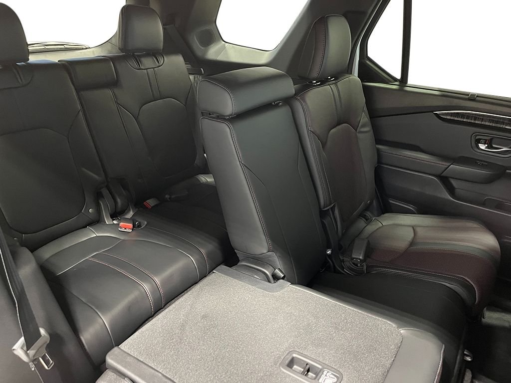 2025 Honda Pilot Black Edition - Photo 24