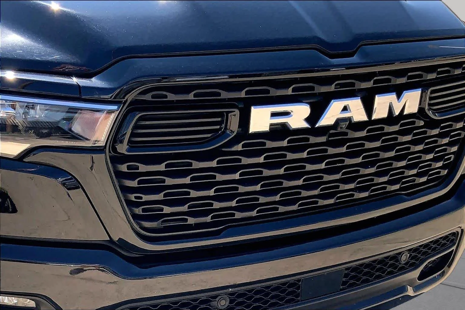 Used 2025 Diamond Black Crystal Pearlcoat Ram Big Horn image 28