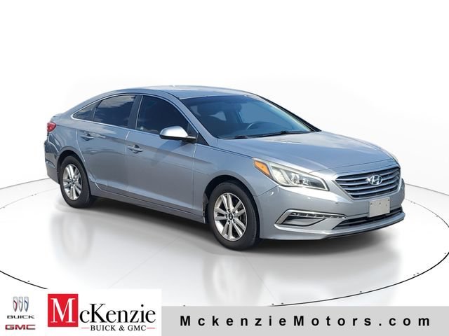 2015 Hyundai Sonata SE's photo