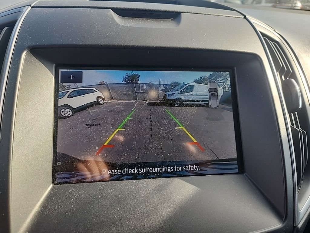 Used 2020 Gray Ford SE image 23