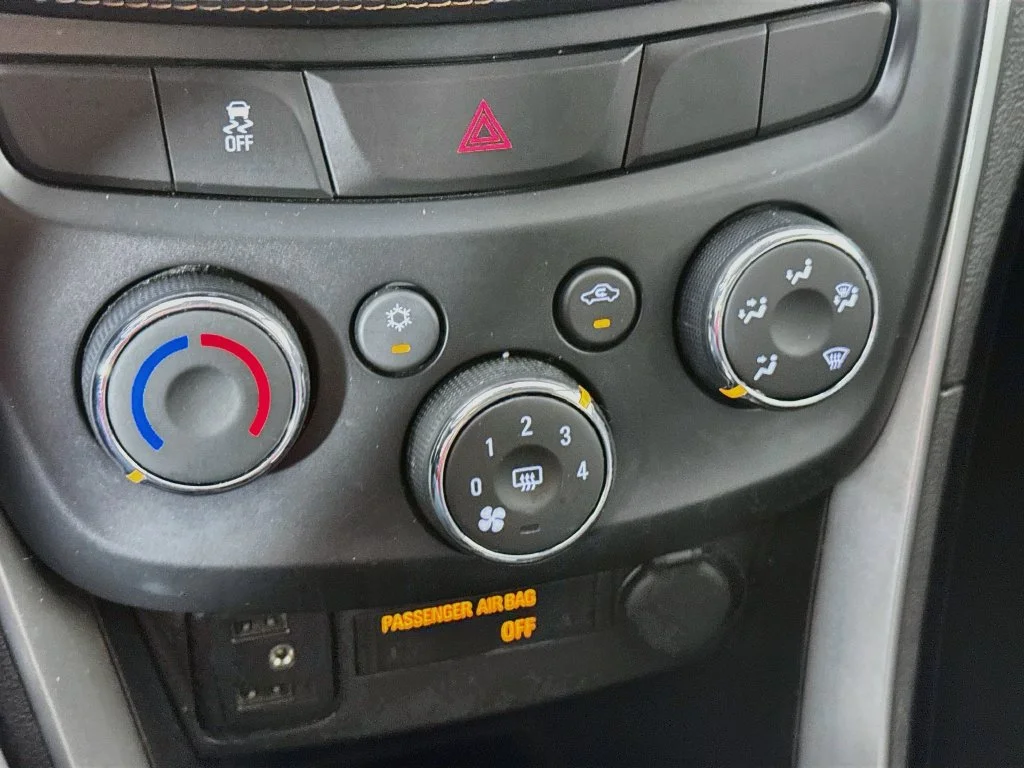 Used 2018 Red Chevrolet LT image 18