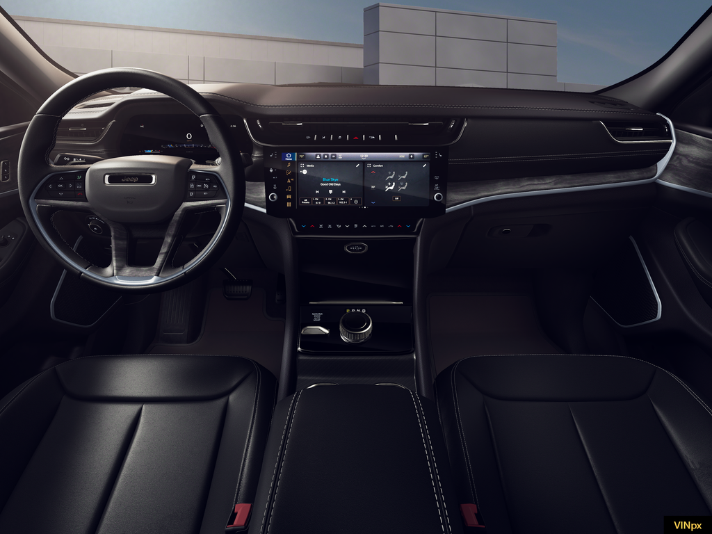 New 2026 Diamond Black Crystal Pearl-Coat Exterior Paint Jeep Limited image 17