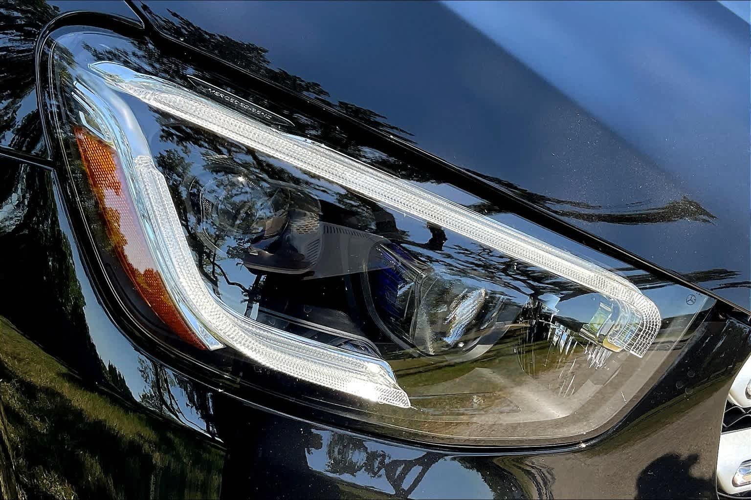 Certified Used 2022 Obsidian Black Metallic Mercedes-Benz GLC 300 image 27