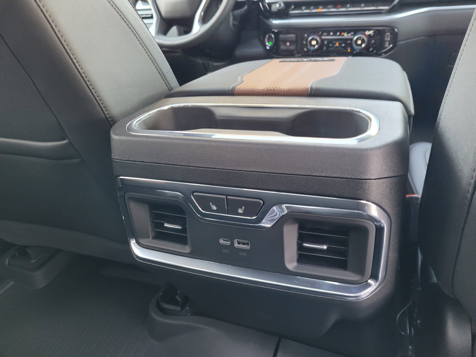 New 2026 Polar White Tricoat Chevrolet High Country image 18