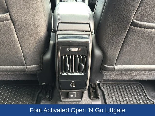 Used 2025 Black Jeep Latitude image 26