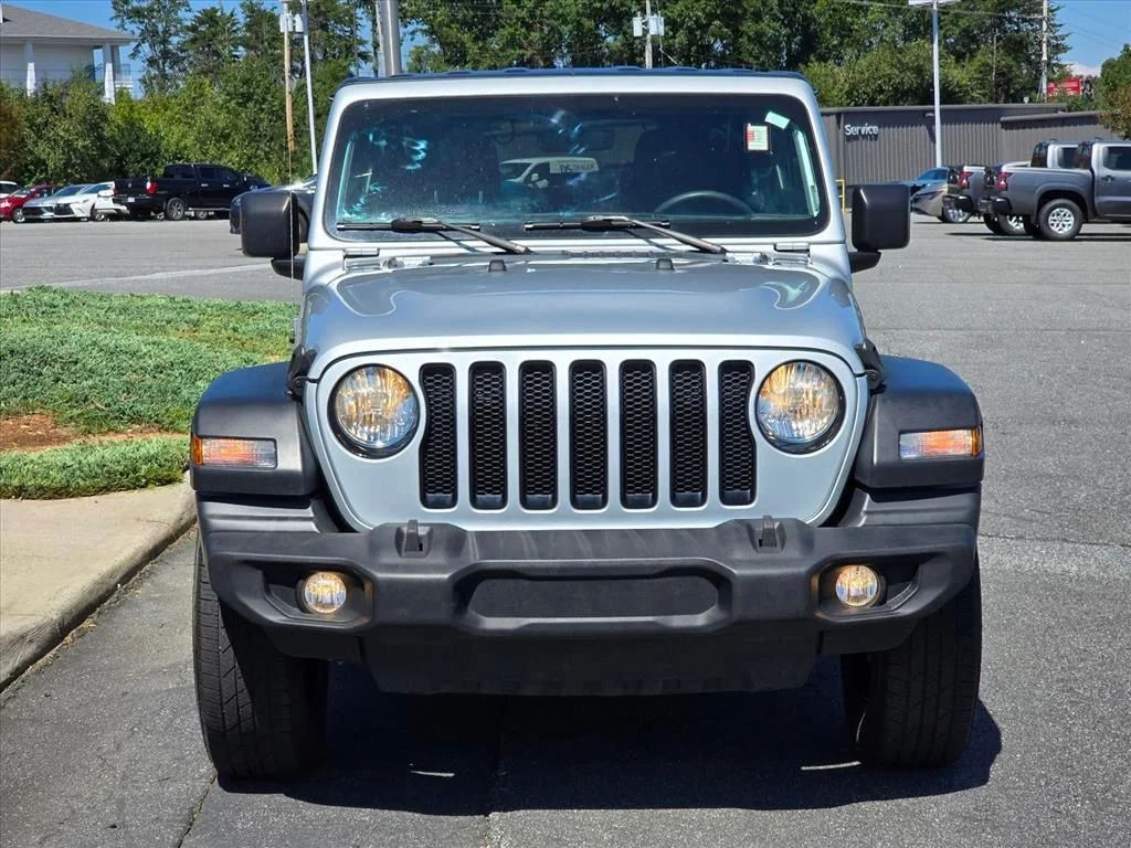 Used 2023 Silver Jeep Sport image 20