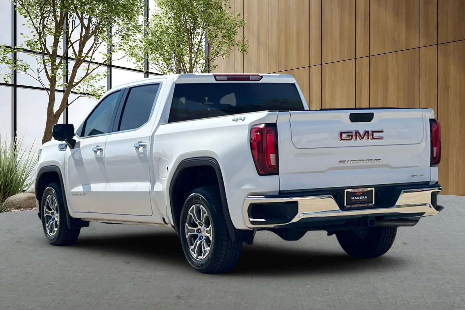 Used 2024 White GMC SLT image 6