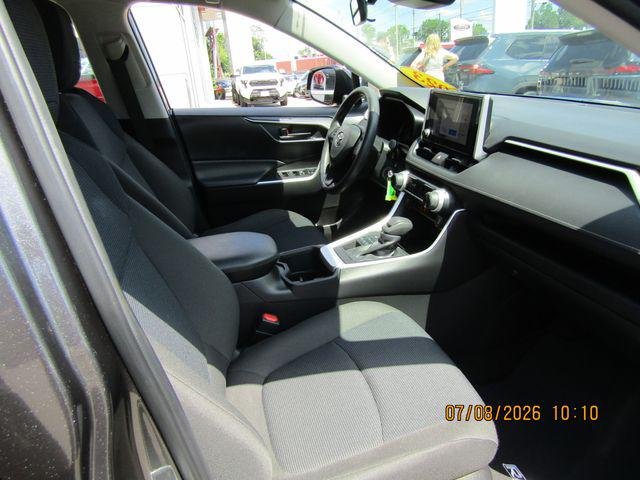 Certified Used 2023 MAGNETIC GRAY MET. Toyota  image 28